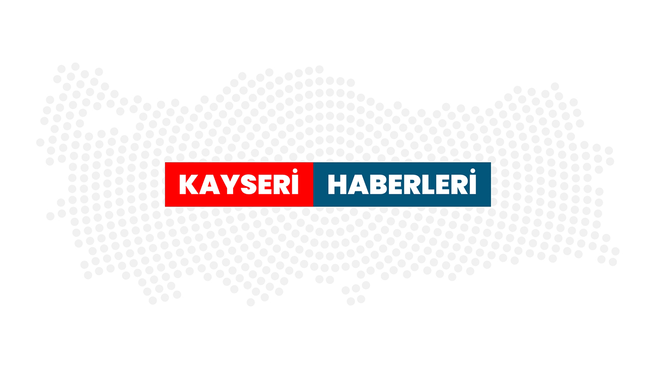 Kayseri'de 11 araç karıştığı kaza sonucu 2 kişi yaralandı.