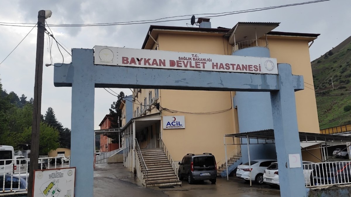 Siirt'te 4 yaşındaki bir çocuk, trafik kazasında hayatını kaybetti.