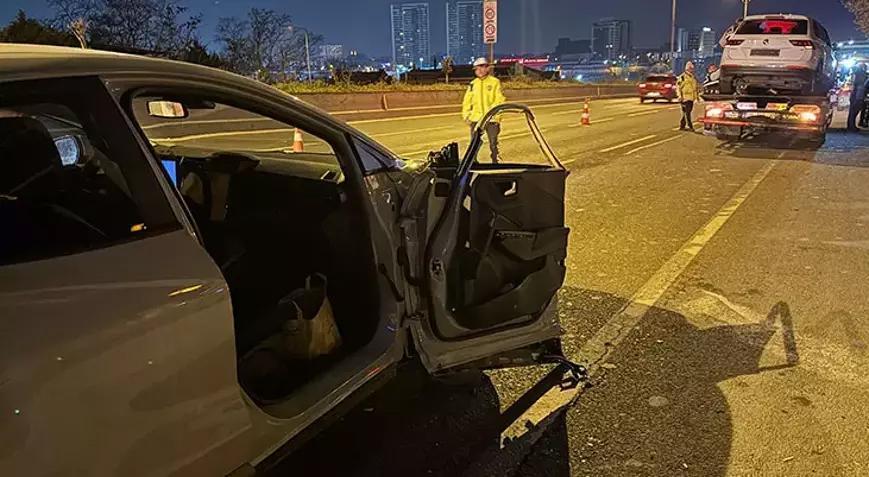 Bayrampaşa'da 2 kişi yaşamını yitirdi, 4 kişi ise yaralandı.