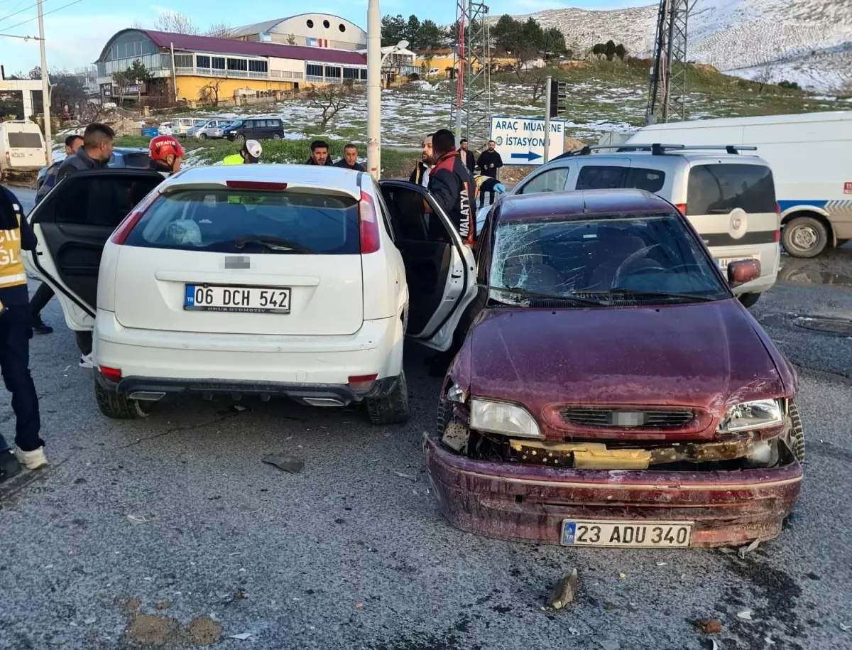 Malatya'da Kaza: 4 Kişi Yaralandı