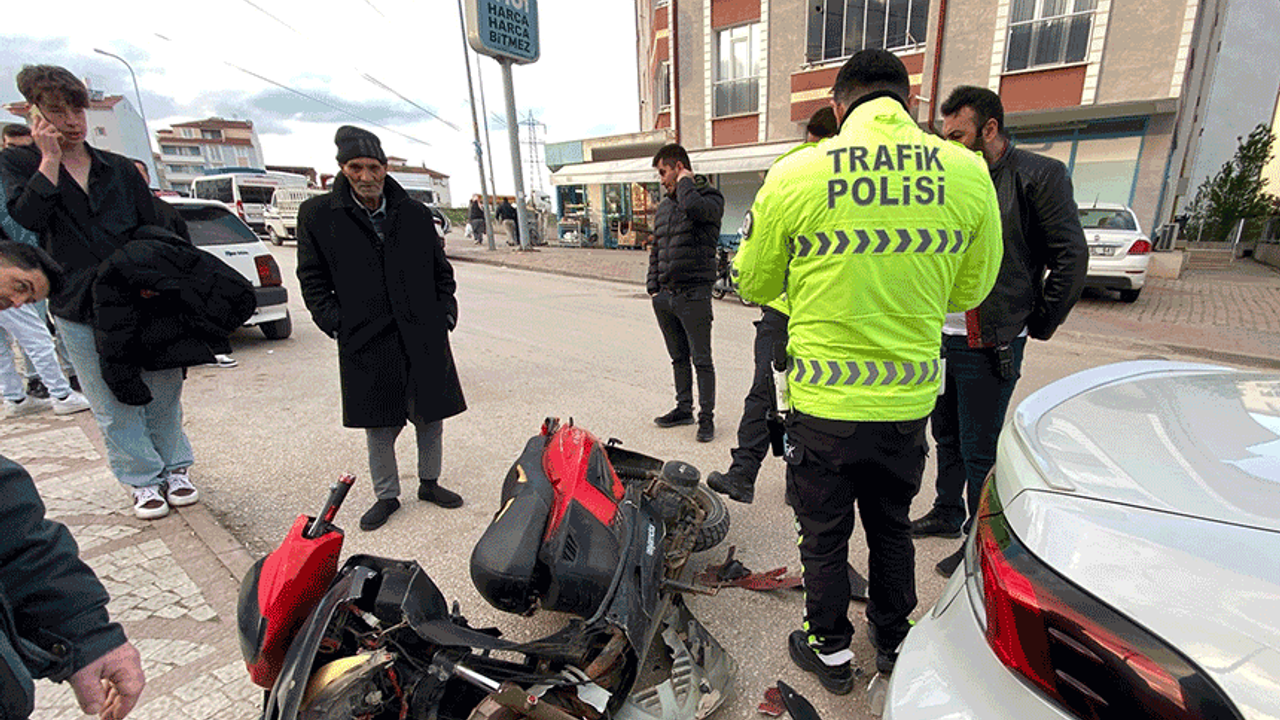 Bilecik'te motosiklet kazası: Genç sürücü yaralandı