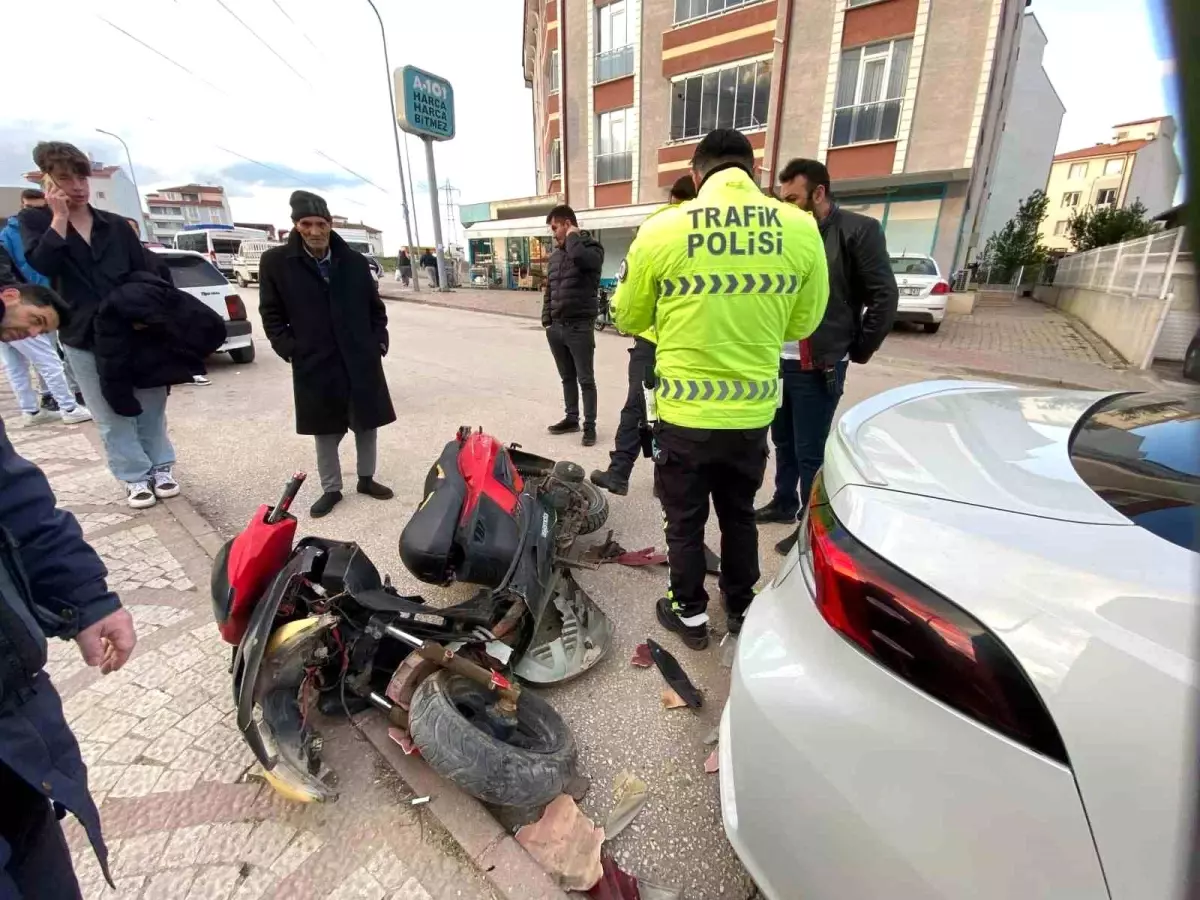 Bilecik'te Trafik Kazası: Motosiklet Sürücüsü Yaralandı