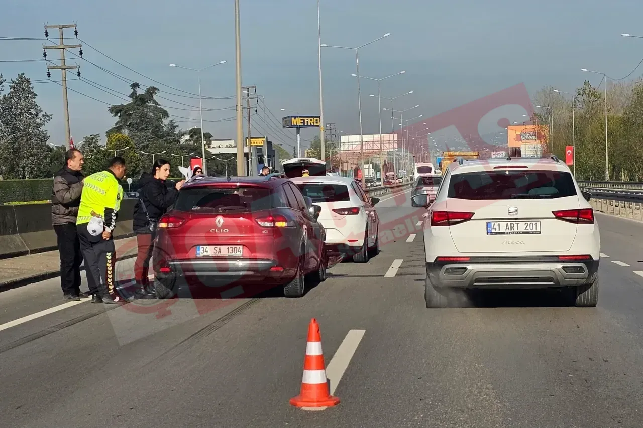 Yüz numaralı yolda ardışık kaza