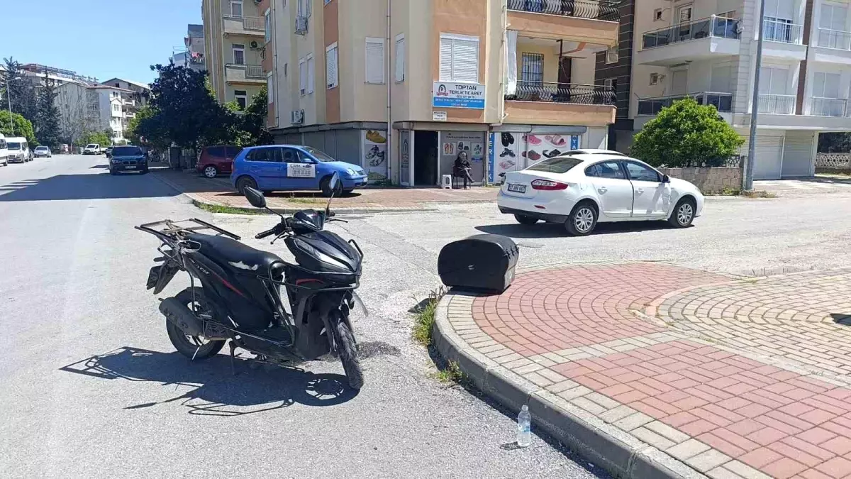 Manavgat'ta Trafik Kazası: Motosiklet Sürücüsü Yaralandı