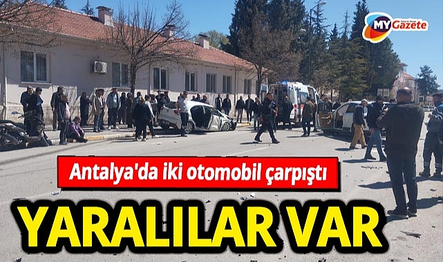 Korkuteli'nde lüks otomobil kazası! 4 yaralı, 1'inin durumu ağır - Antalya