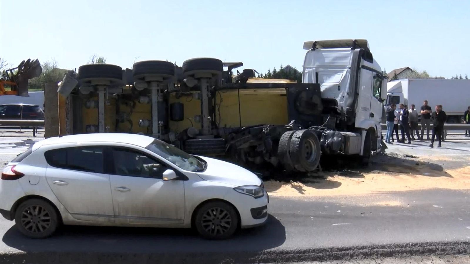 Büyükçekmece TEM Otoyolu'nda trafik kazası