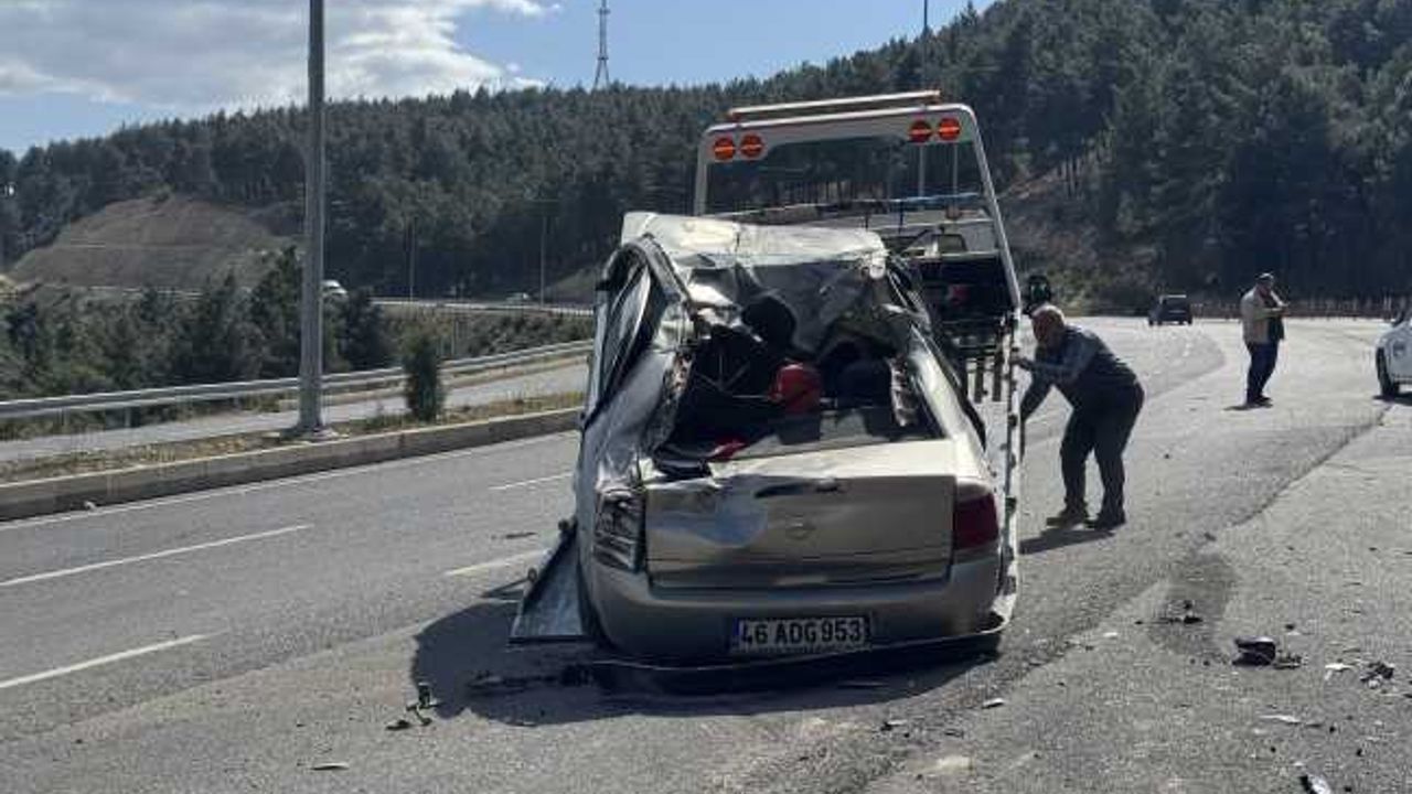 Kahramanmaraş’ta üç otomobilin karıştığı kazada 7 kişi yaralandı
