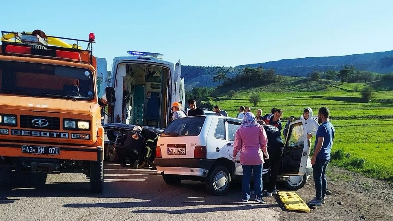 Komşuda trafik kazası: 3 yaralı