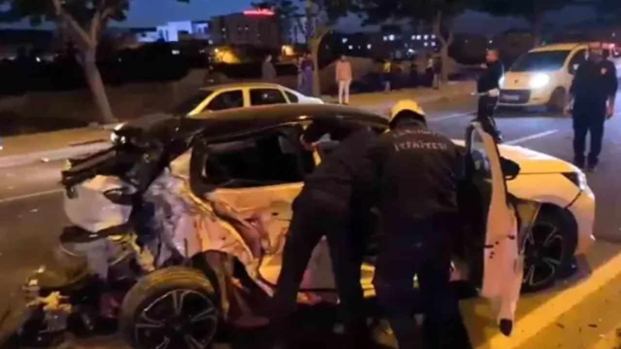 Şanlıurfa Akçakale Yolunda Trafik Kazası;4 Yaralı