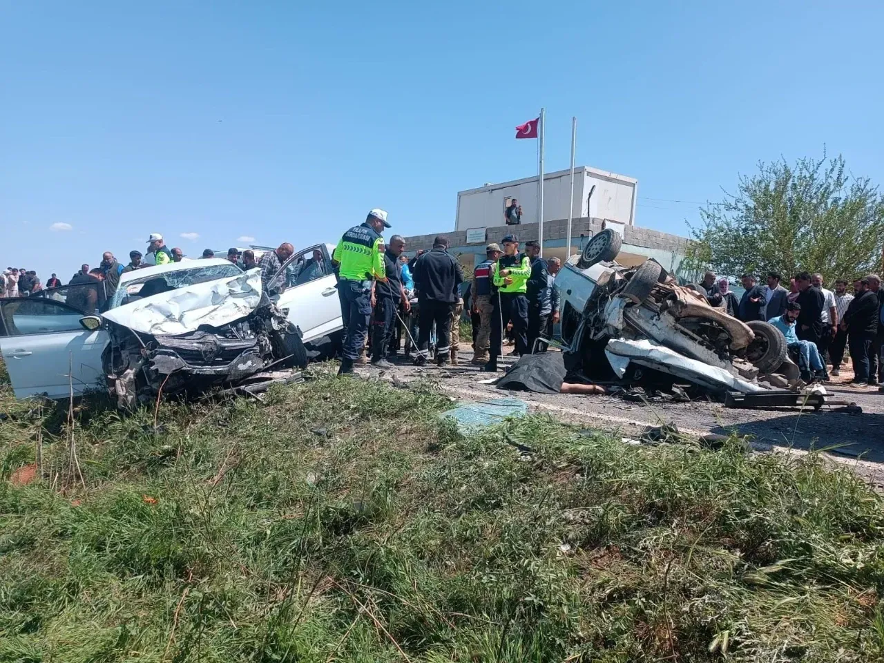 Şanlıurfa'da Feci Kaza: 3 Kişi Hayatını Kaybetti