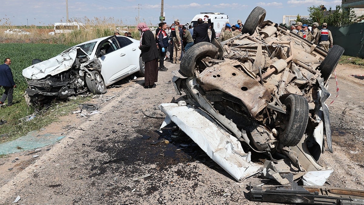 Şanlıurfa'da trafik kazası! 3 kişi öldü, 2 kişi yaralandı