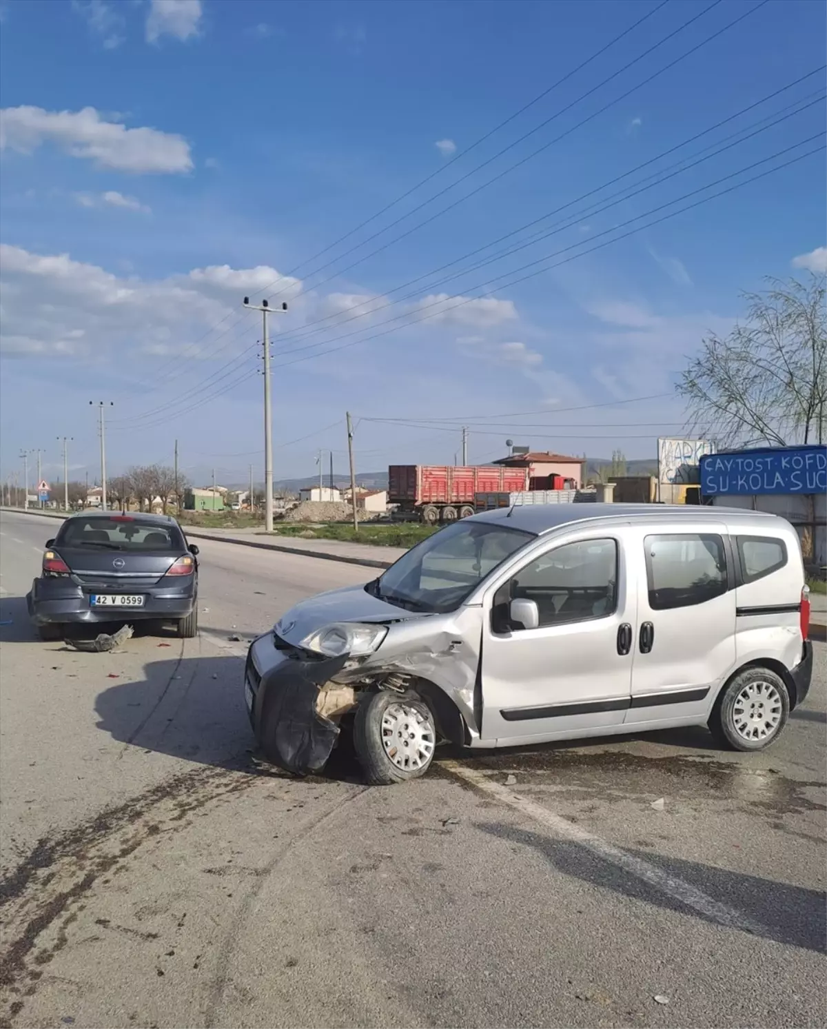 Afyonkarahisar'da Trafik Kazası: 5 Yaralı