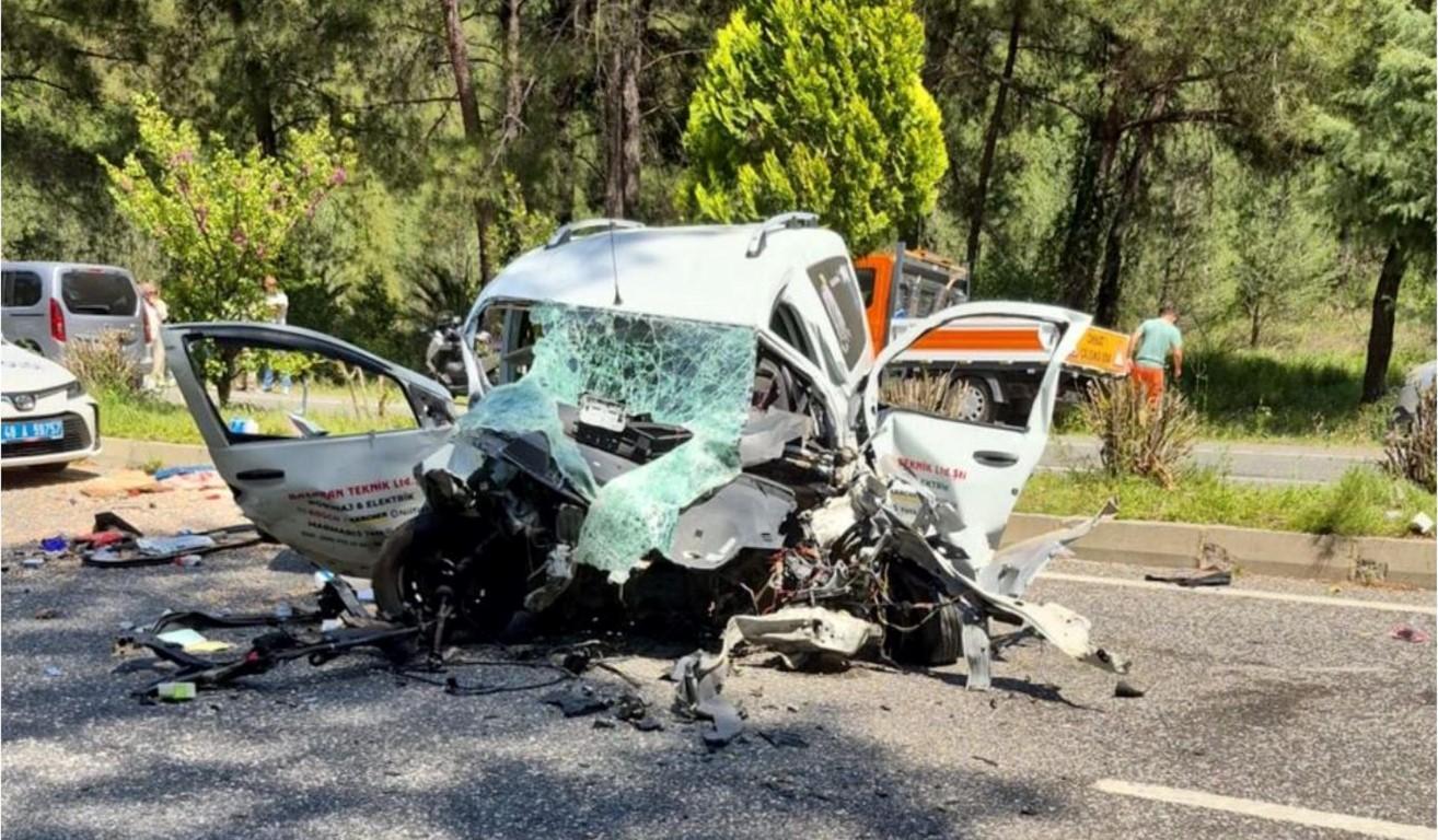 Marmaris'te zincirleme kaza! 1 ölü, 4 yaralı