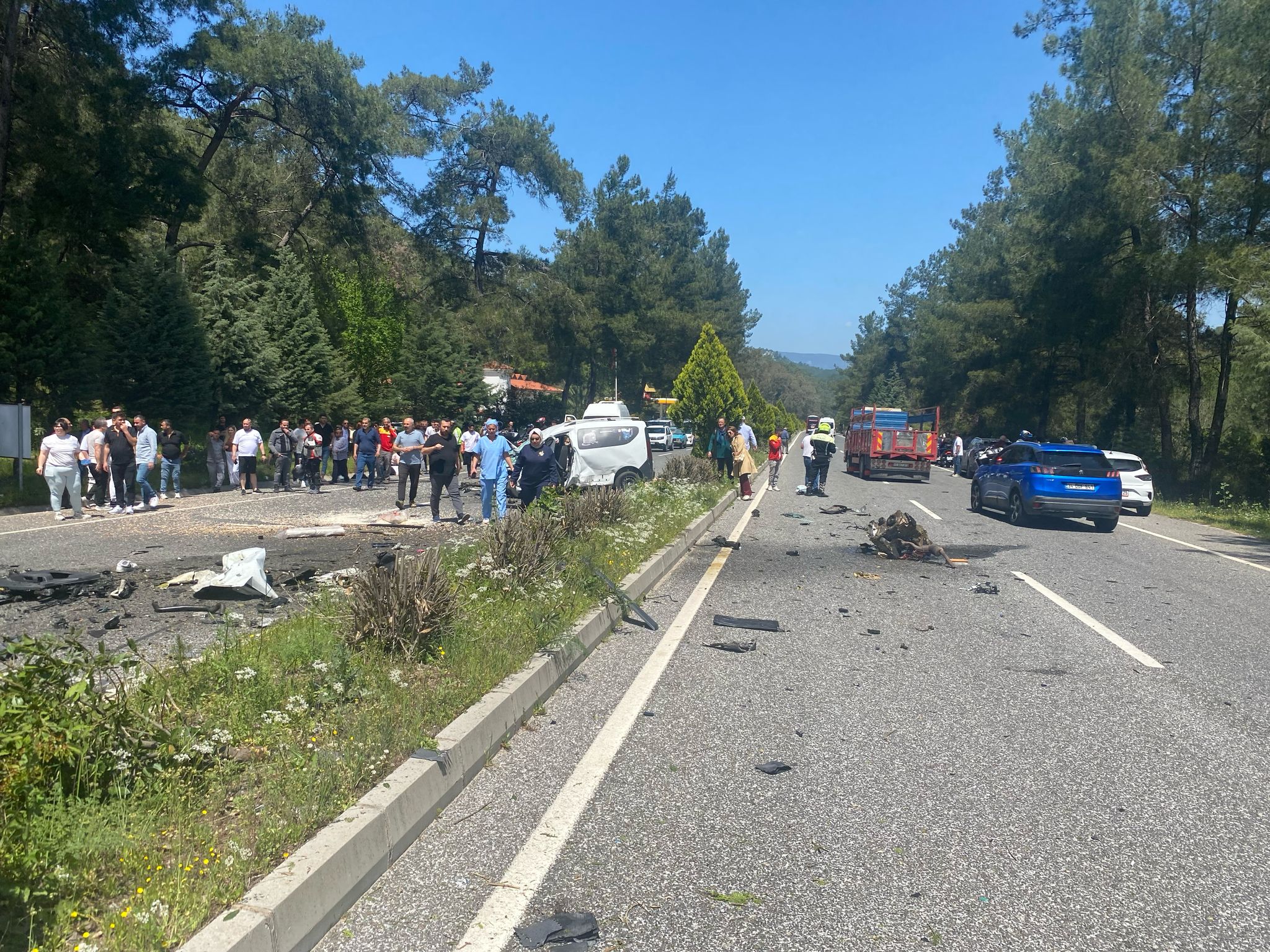 Marmaris’te zincirleme trafik kazası: 1 ölü, 3 yaralı
