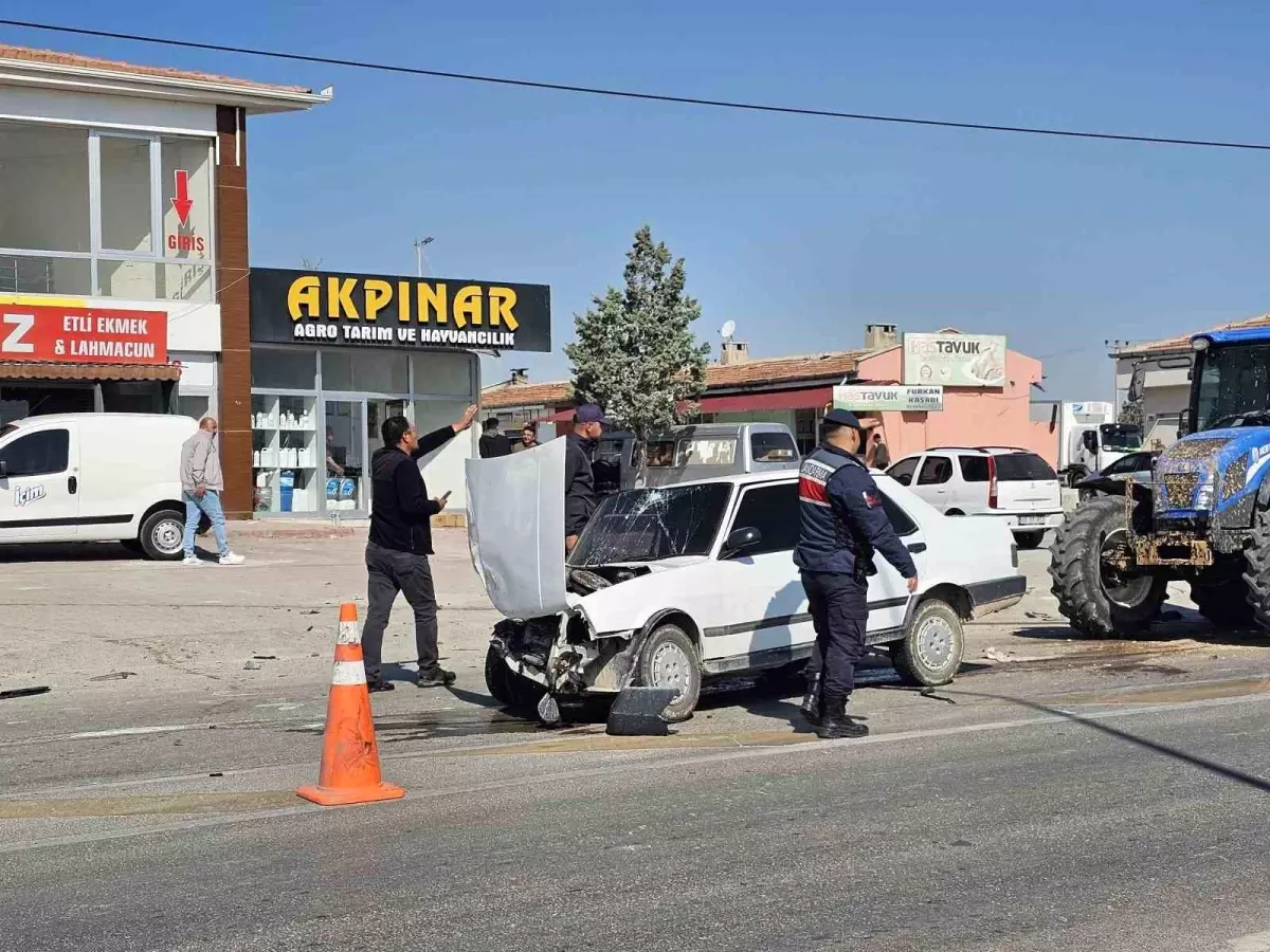 Aksaray'da Trafik Kazası: İki Yaralı