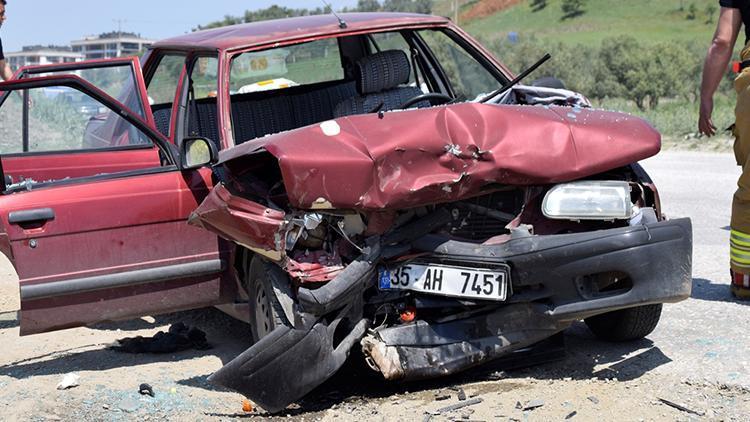 Manisa'da Trafik Kazası: 4 Yaralı