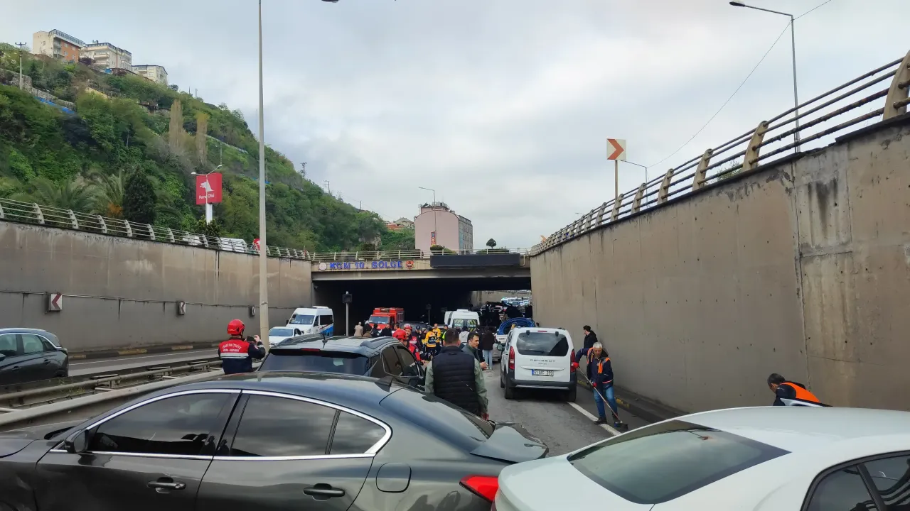 Trabzon’da Zincirleme Trafik Kazası: 16 Yaralı