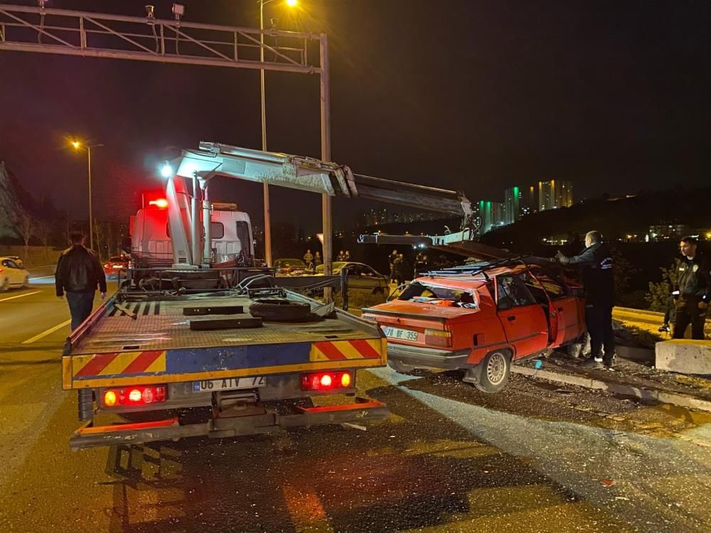 İki aracın karıştığı trafik kazasında 2’si ağır 6 kişi yaralandı
