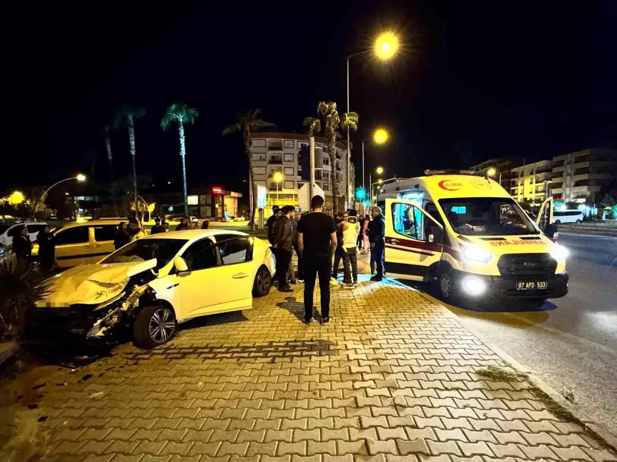Gazipaşa'da Trafik Kazası: 4 Yaralı