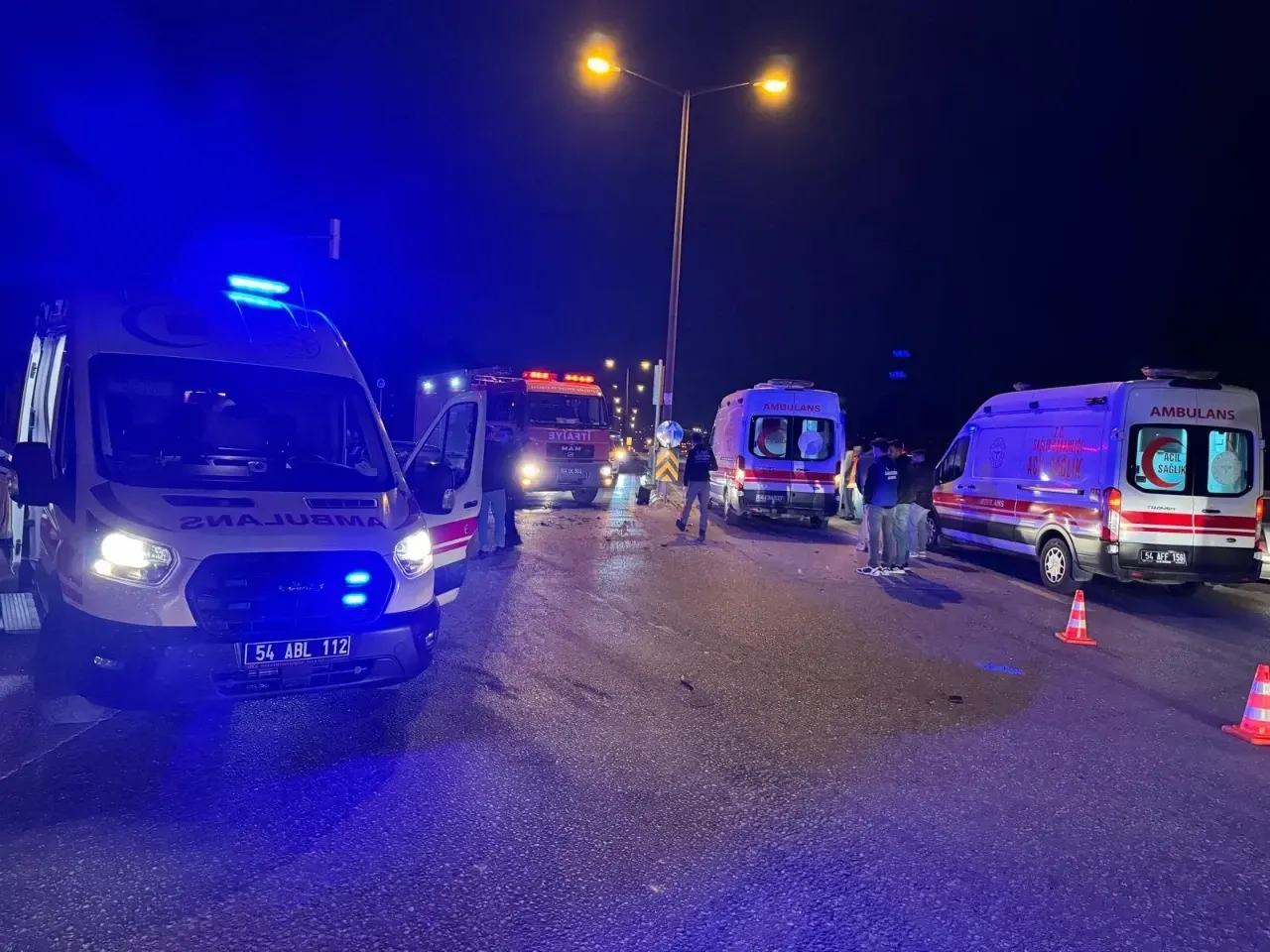 Sakarya'da Duble Yolda Feci Kaza: 1’i Ağır 7 Yaralı