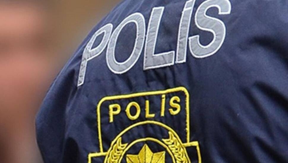 Gazimağusa'da trafik kazası: Devlet Hastanesi'nin duvarına çarpan araçta iki yaralı