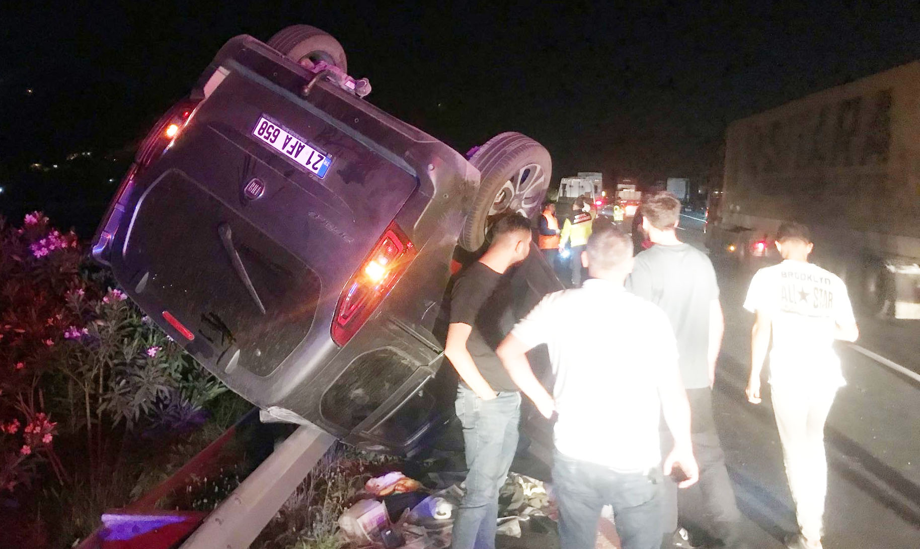 DÜZİÇİ-BAHÇE OTOYOLU’NDA KAZA: 5 YARALI