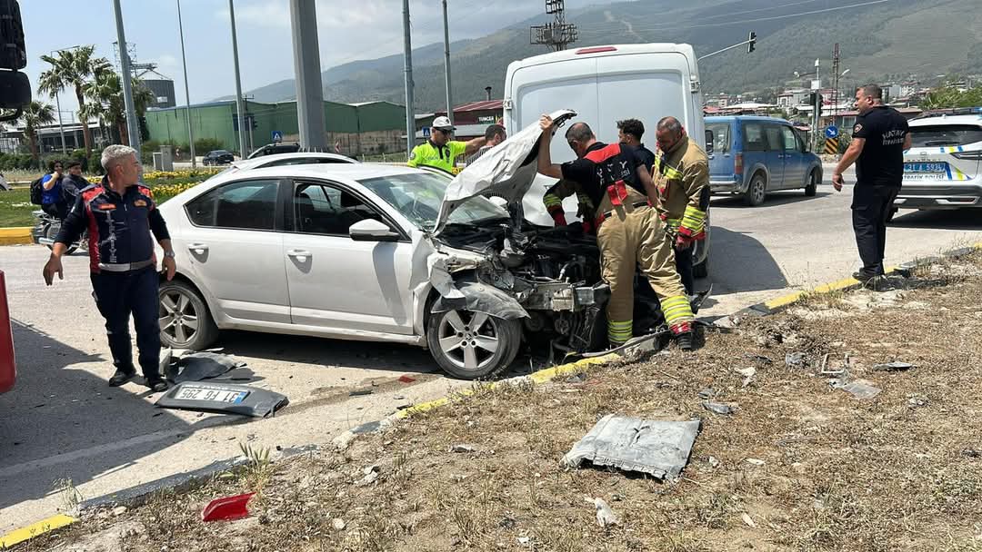 Serinyol’da Trafik Kazası : 1 Yaralı!
