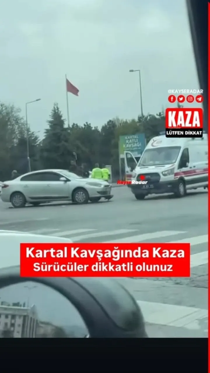 Kartal Kavşağında trafik kazası meydana geldi