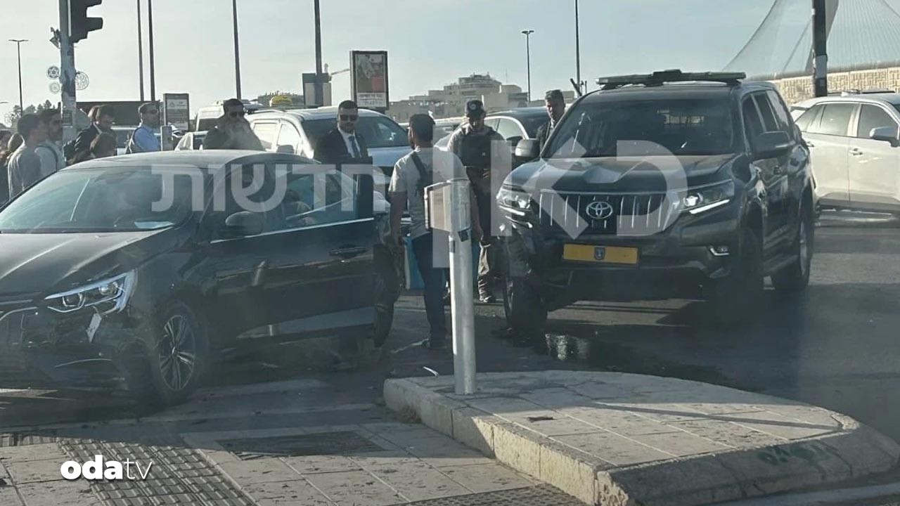 Netanyahu'nun konvoyu kaza yaptı