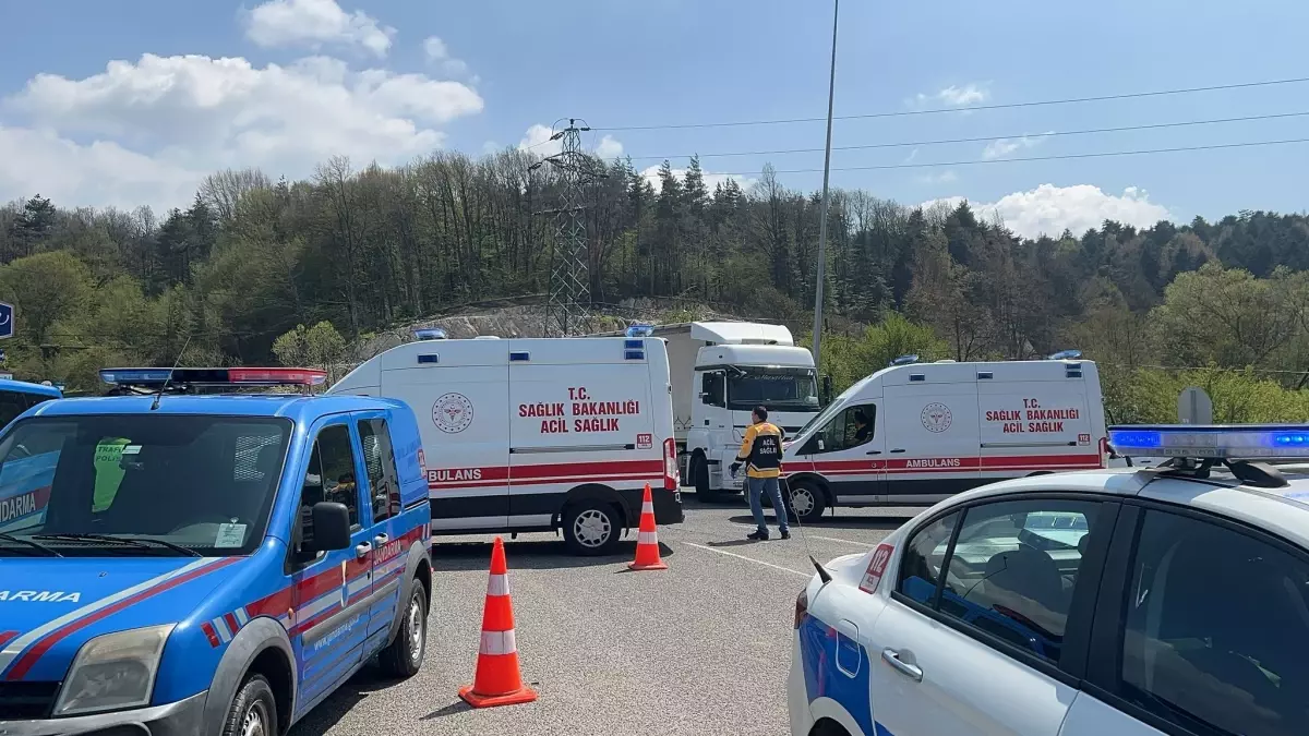 Bolu'da trafik kazasında 10 kişi yaralandı.