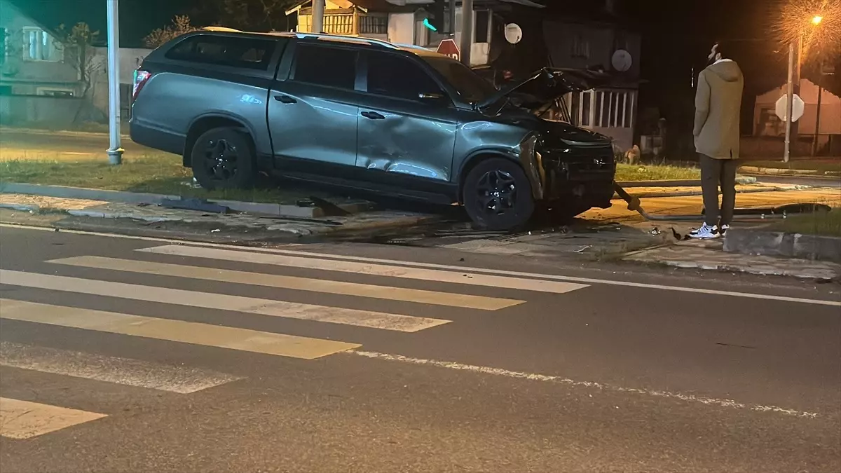 Düzce'de meydana gelen trafik kazasında 2 kişi yaralandı.
