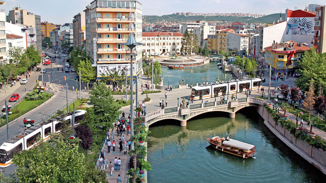 Eskişehir'de son verilere göre 50 kişi yaşamını yitirdi.
