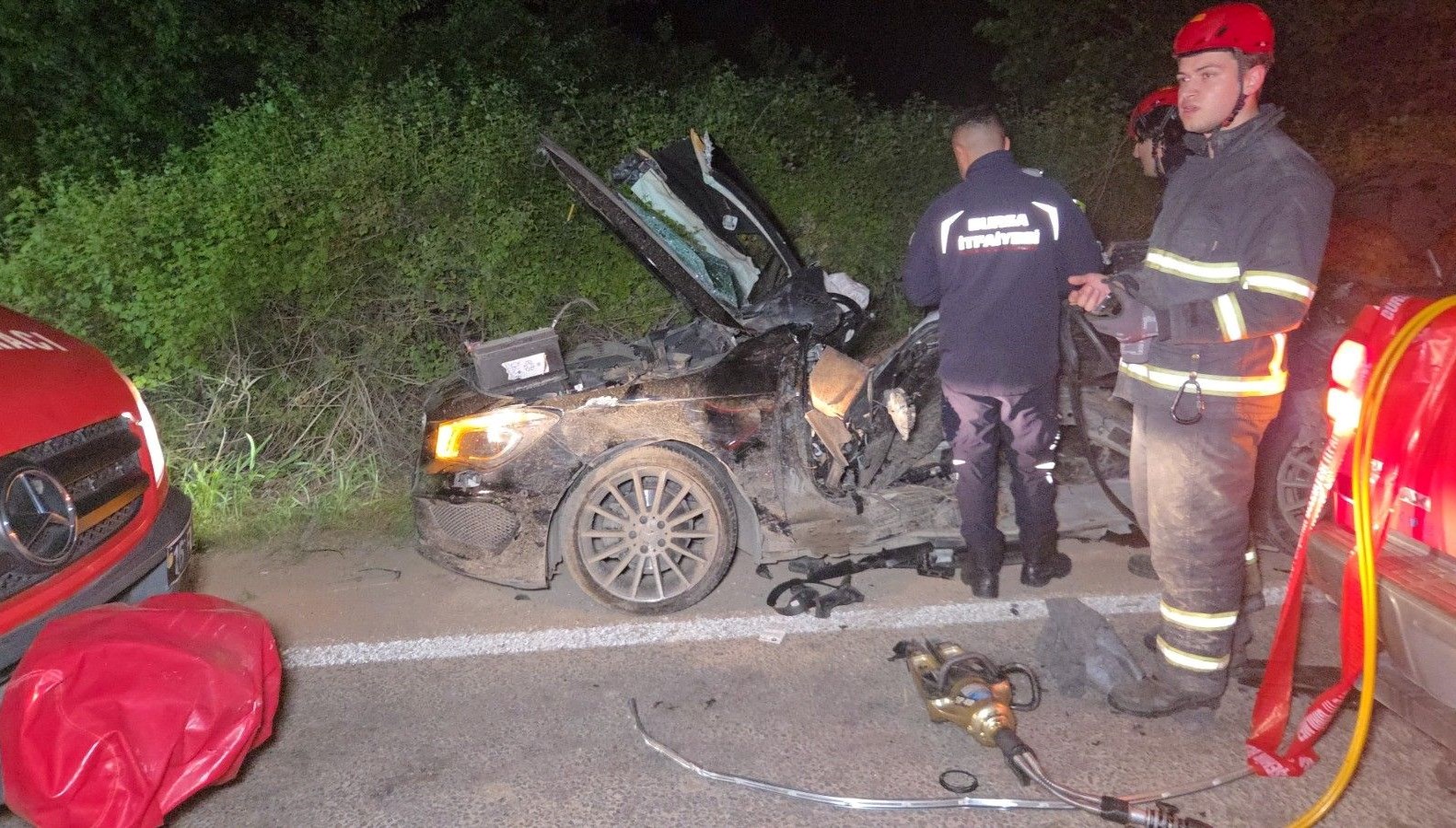 Bursa'da korkunç kaza: 3 ölü, 1 yaralı