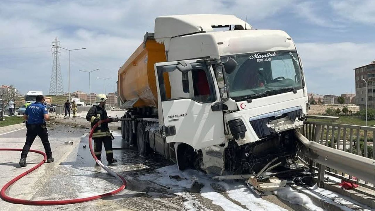 Antakya Çevreyolunda yalnızca bir kamyonun karıştığı kaza...