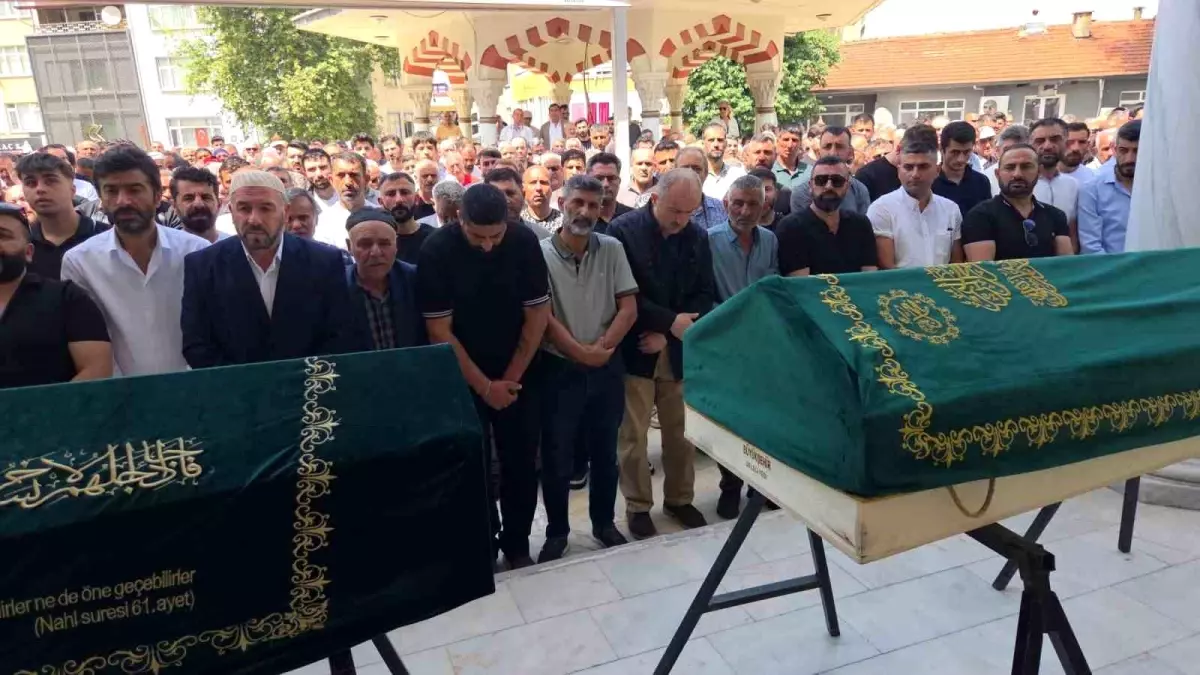 Bursa'da Kaza: 3 Kişi Yaşamını Yitirdi