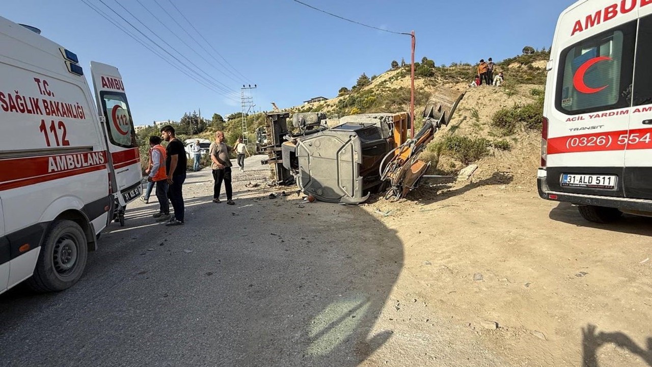 Hatay'da trafik kazasında 3 kişi yaralandı.