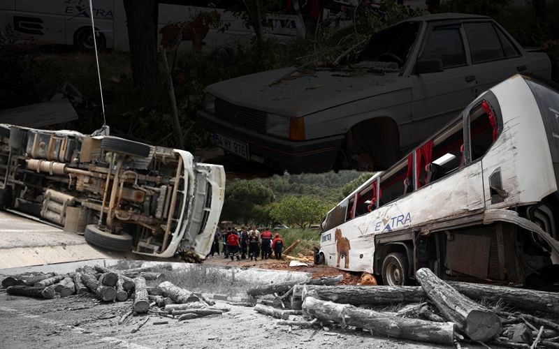 Çanakkale'de ardışık trafik kazası