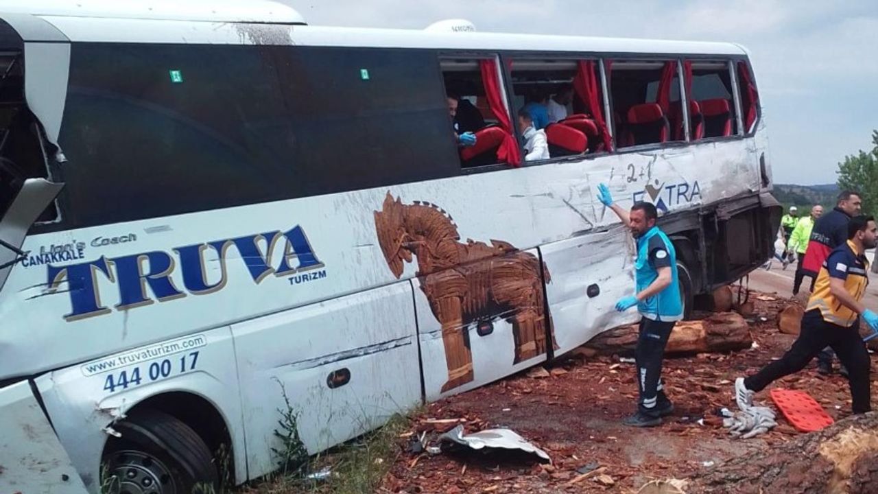 Çanakkale’de Korkunç Trafik Kazası!