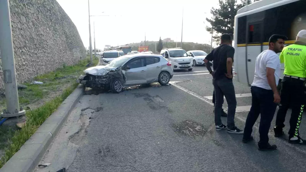 Malatya'da Zincirleme Kaza: 6 Kişi Yaralandı