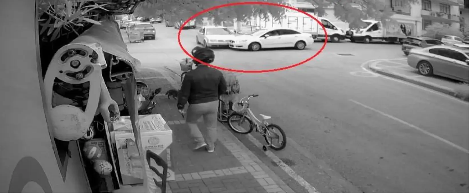 Manavgat'ta trafik kazası: Levha engeli