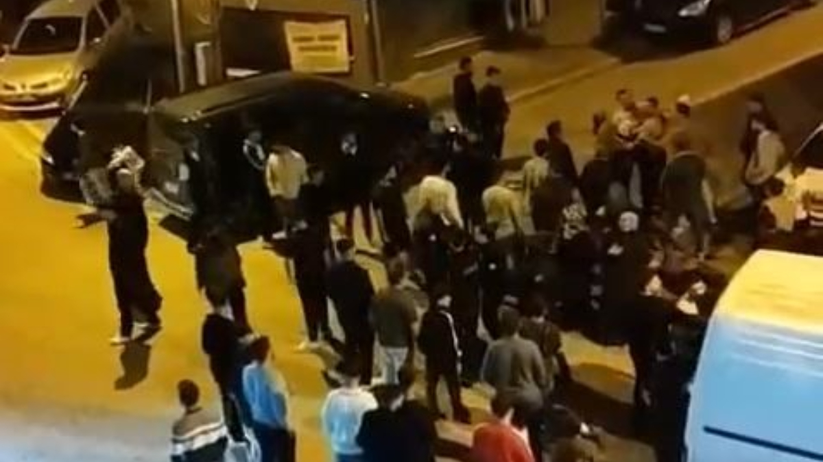 Trafik kazası İstanbul'da kavgaya sebep oldu.