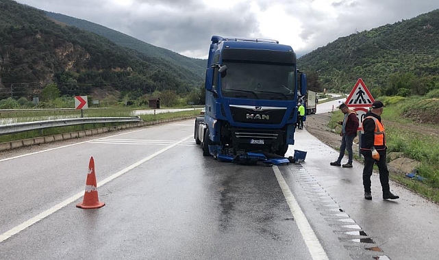 Kontrolden Çıkan Tır Karşı Şeride Geçti: 1 Yaralı