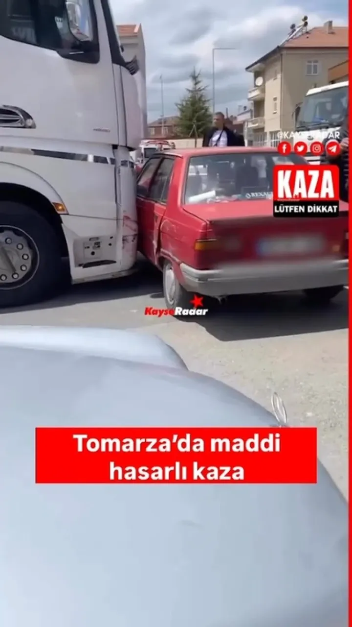 Tomarza’da maddi hasarlı trafik kazası meydana geldi