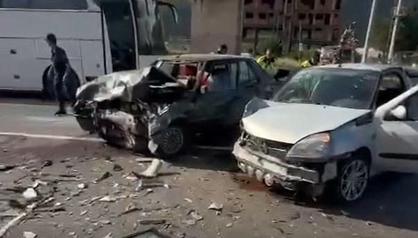 Yalova'da zincirleme kaza: 5 yaralı