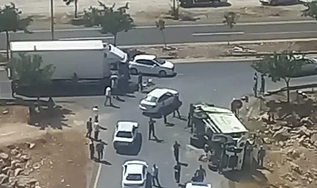 Eyyübiye'de çöp kamyonu kazası