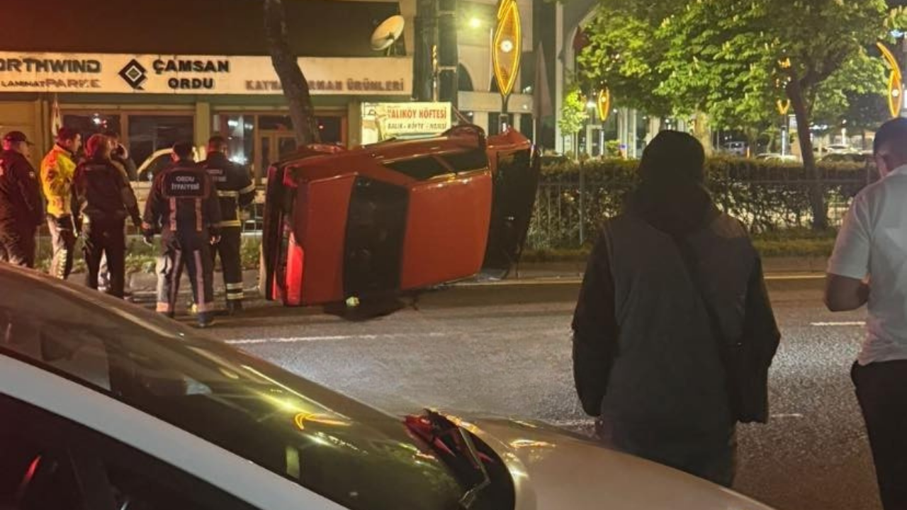 Fatsa'da Trafik Kazası: Araç Takla Attı, 1 Kişi Yaralandı