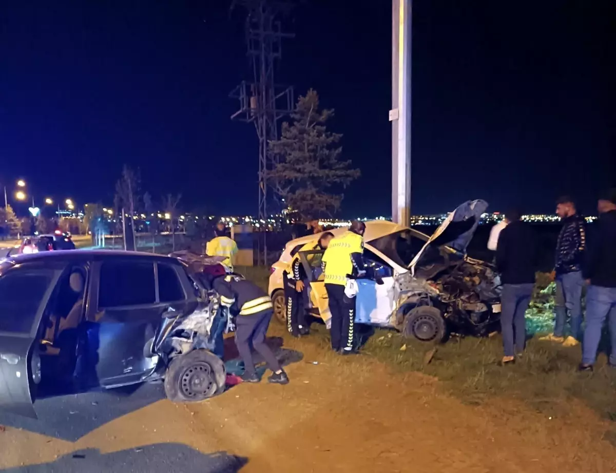 Erzurum'da Trafik Kazası: Üç Yaralı