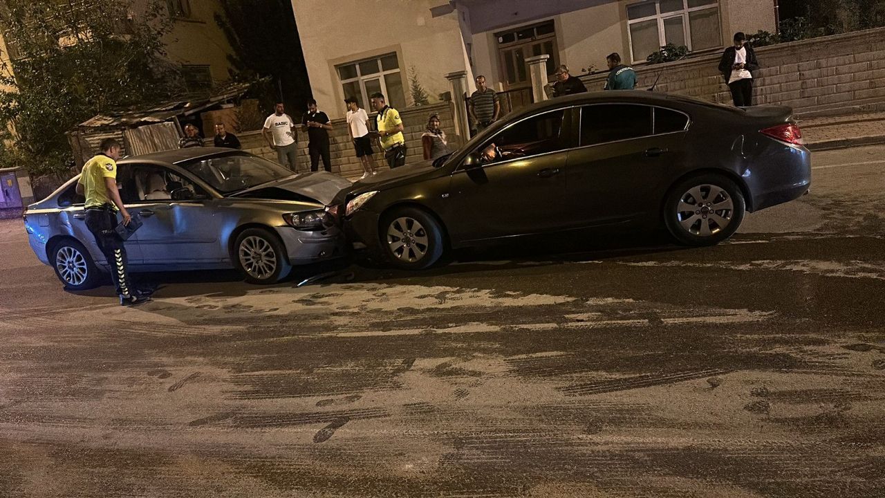 Konya'da iki ayrı noktada trafik kazası: 6 yaralı