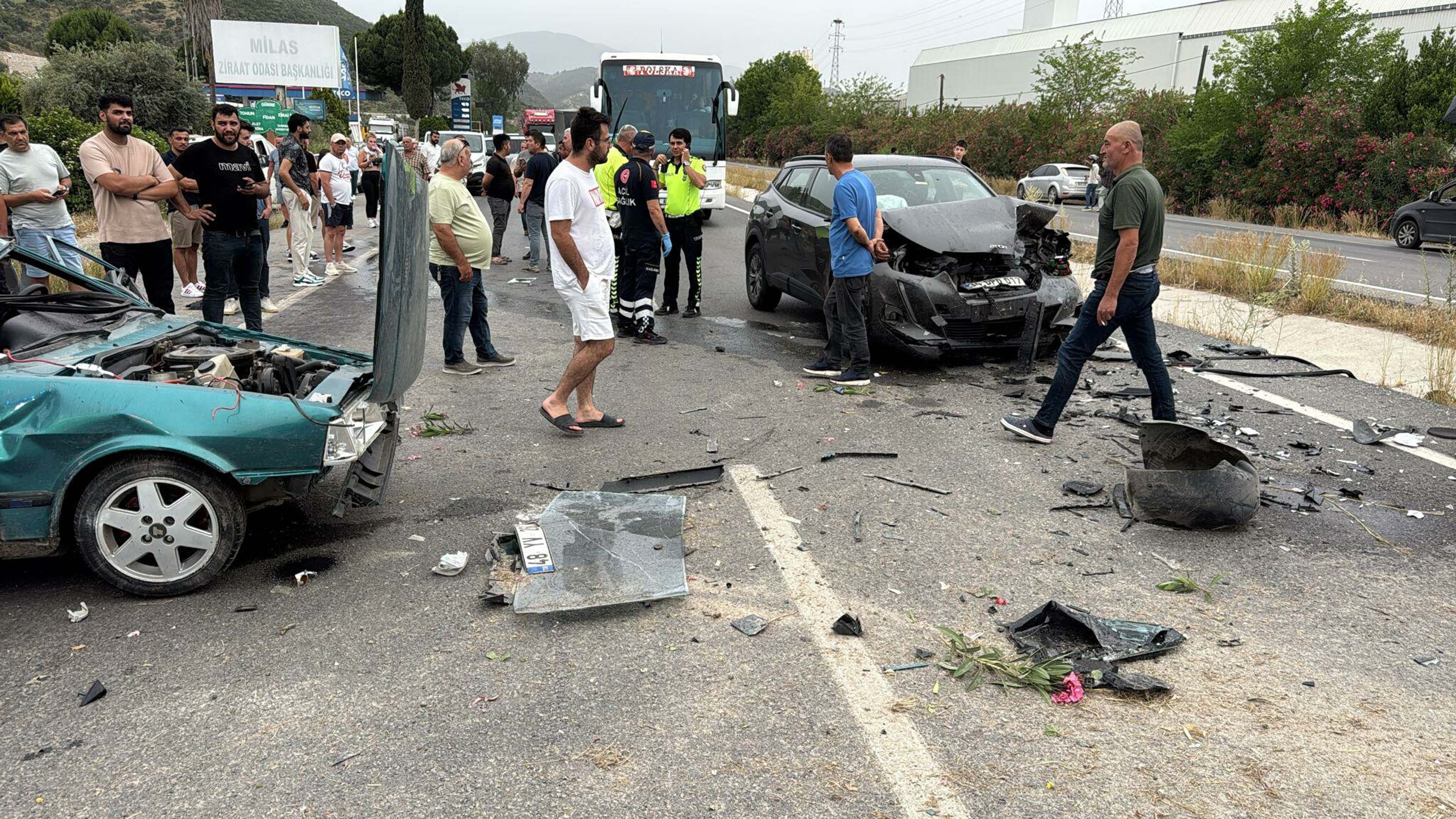 Sinema oyuncusu Şerif Sezer trafik kazası geçirdi