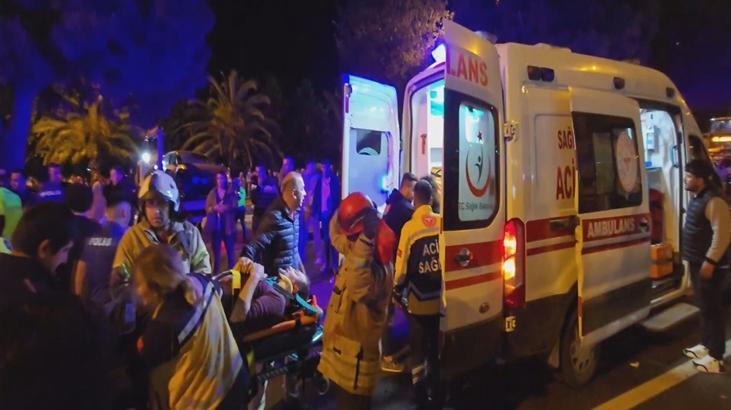 İstanbul Kartal'da feci kaza! Otomobil ağaçları devirip ters yöne geçti: 5 yaralı